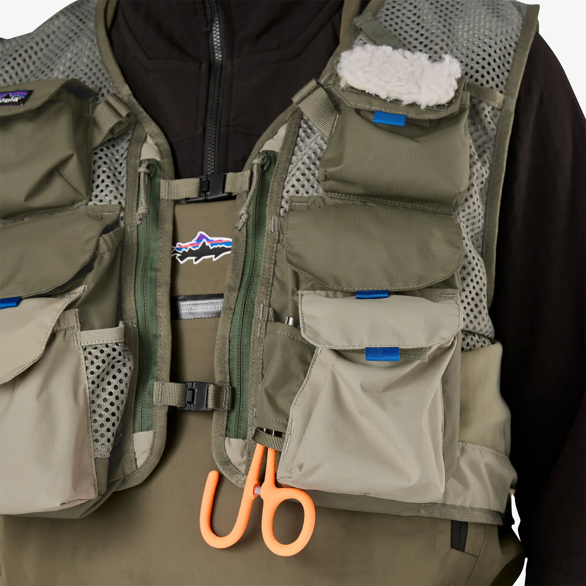 Stealth Pack Fishing Vest - Image 6